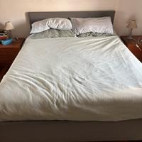 Letto matrimoniale con contenitore e materasso