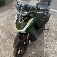 Honda SH 125i (2024) - Verde (vetro) - Come Nuovo