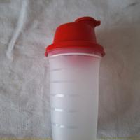 cup quick shaker tupperware