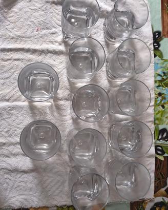 set 12 bicchieri Tumbler bassi  fondo sagomato 