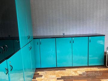 mobili per ufficio in legno laccato lucido