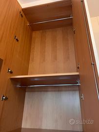 Armadio in legno