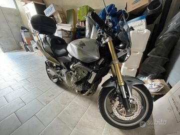 Honda hornet 600