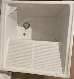 Lavatoio in ceramica 60x60