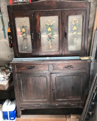 Credenza vecchia