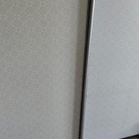 Armadio bianco scorrevole con specchio 