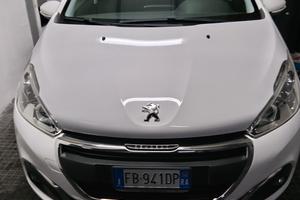 Peugeot 208  1.6 HDi 75 cv 
