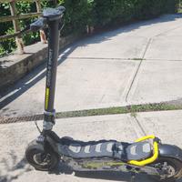 Monopattino elettrico ducati scrumbler 23/24