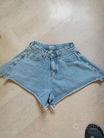 Pantaloncino di jeans 