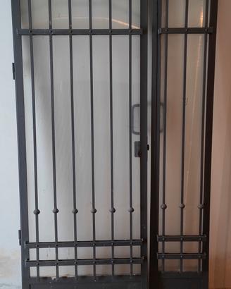 porta in ferro a 2 battenti 