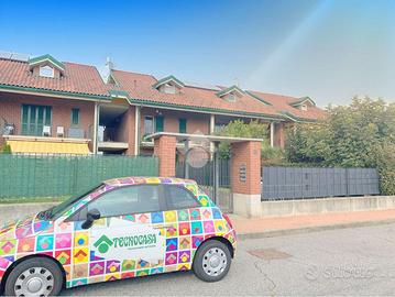 VILLA A SCHIERA D'ANGOLO A SAN MAURIZIO CANAVESE