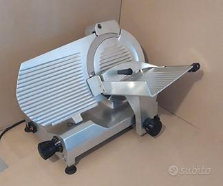 Affettatrice elettrica inclinata lama 28 cm