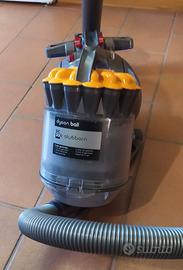 Aspirapolvere senza sacco "Dyson"