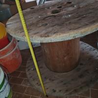 Bobina usate in legno