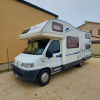 Camper mansardato