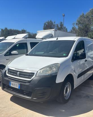 Peugeot partner 1.6 diesel - 2018 - 3 posti
