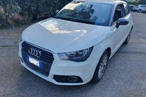 Audi A1 1.6 TDI 90 cv - neopatentati