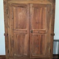  Armadio due ante fine '800 in legno massello