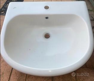 Lavabo con colonna