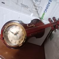 orologio a forma di violino 