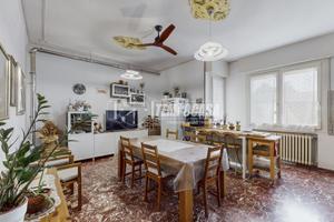 Ampio quadrilocale con giardino e due bagni