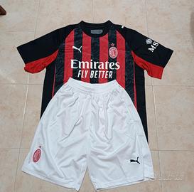 Completo calcio Milan