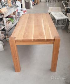 tavolo da esterno in legno