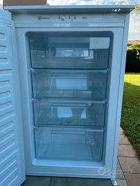 Congelatore Electrolux da incasso h cm.87,3