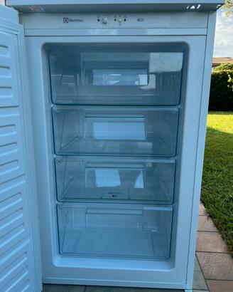 Congelatore Electrolux da incasso h cm.87,3
