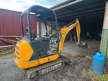 Escavatore jcb 8018 its carro allargabile