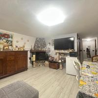 CASA SEMINDIPENDENTE A CARRARA