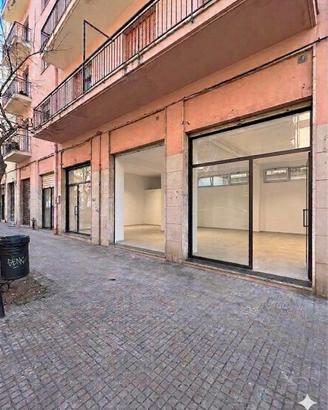 Ampio locale commerciale