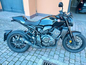 Honda CB1000r Black Edition 