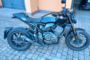 Honda CB1000r Black Edition 