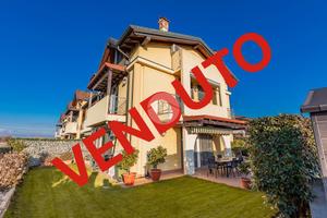 VILLA A SCHIERA A VILLAFRANCA DI VERONA