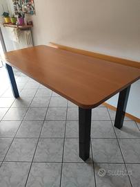 Tavolo in faggio evaporato