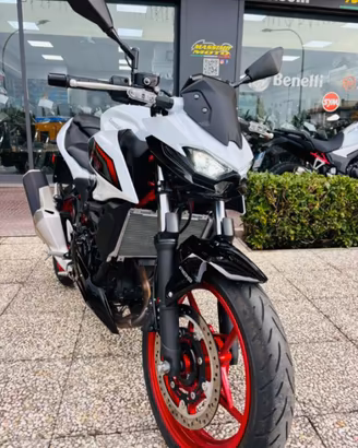 KAWASAKI Z 500 TUTTO INCLUSO ANCHE PASSAGGIO! MI