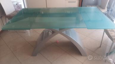 tavolo in vetro