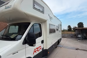 Camper mansardato Arca M720 glt