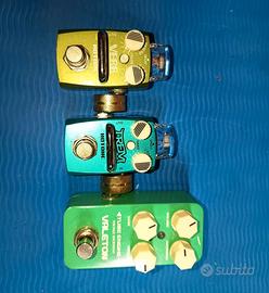 pedali  per chitarra overdrive tremolo Reverb 