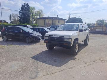 nissan terrano 2.7  autocarro -1993