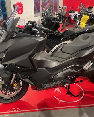 Honda Forza 750 2026