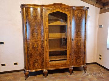 Armadio in radica di noce stile umbertino/barocco 