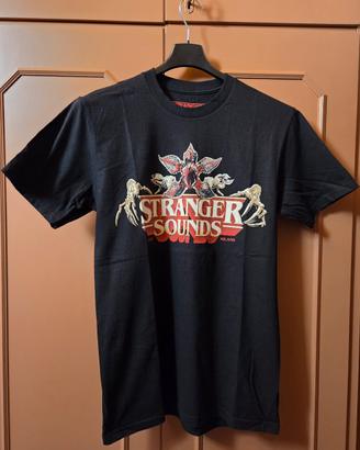 Netflix Stranger Sounds Milano: T-Shirt Ufficiale
