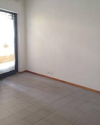 Immobile di 160 m² con 1 locale a Lucca