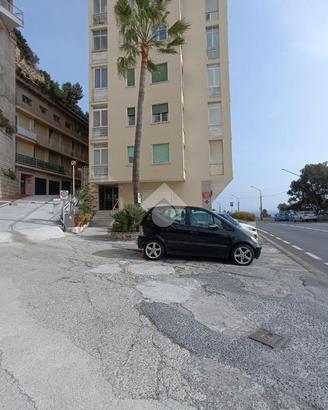 MONOLOCALE A SANREMO