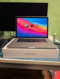 MacBook Pro 15" con Mouse e SuperDrive