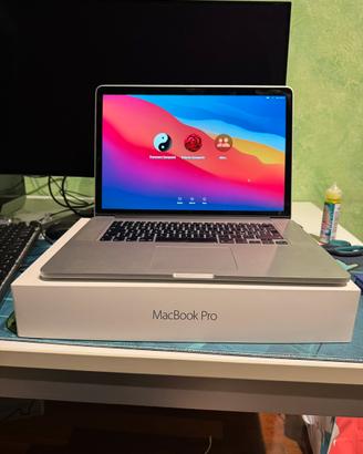 MacBook Pro 15" con Mouse e SuperDrive