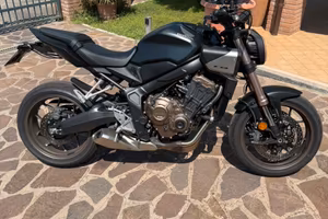 Honda CB 650 R 2024  NO E-Clutch!!!
