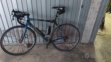 Bici da corsa Orbea in carbonio